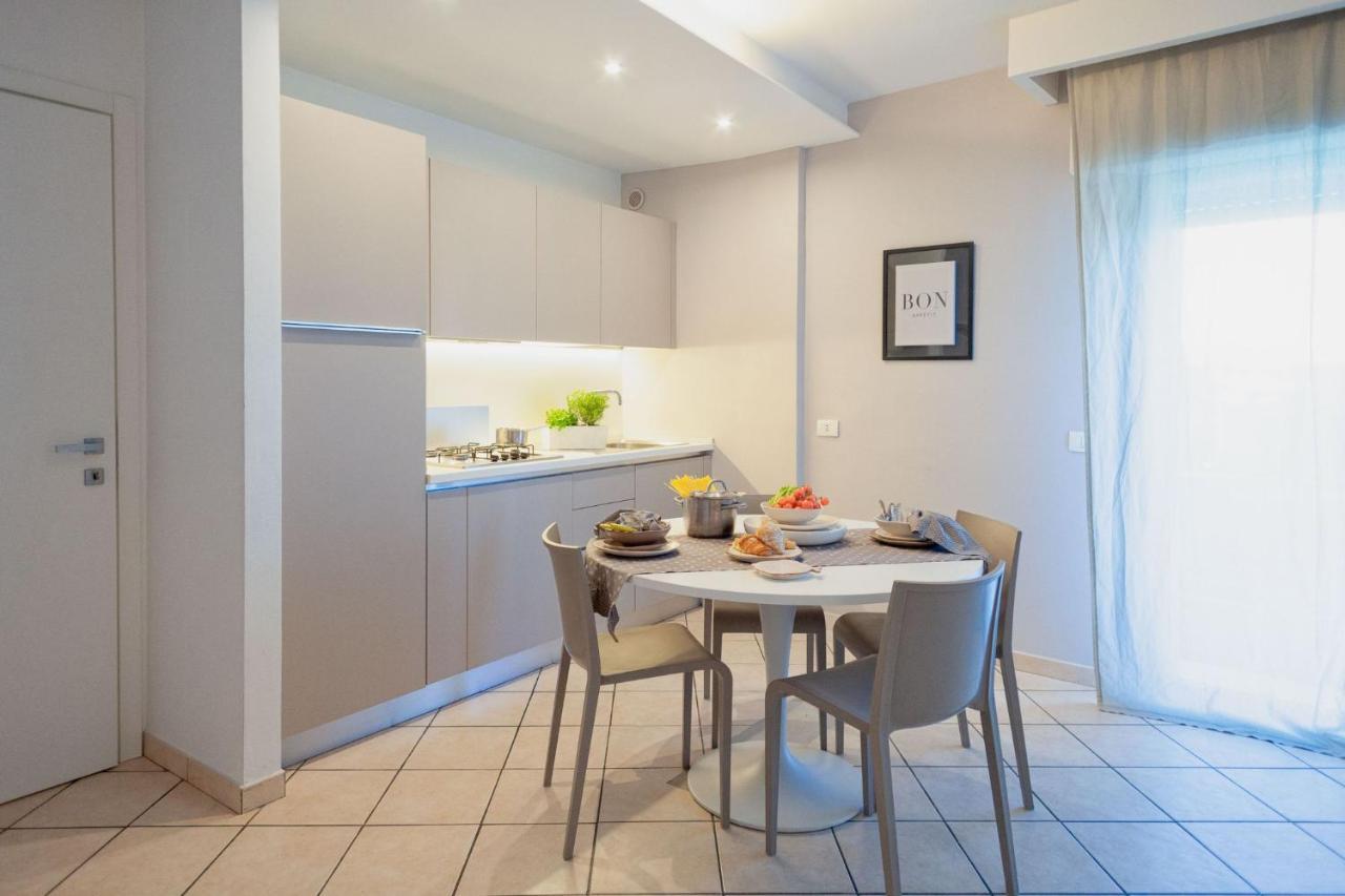 Residenza Alma Aparthotel Riccione Ngoại thất bức ảnh