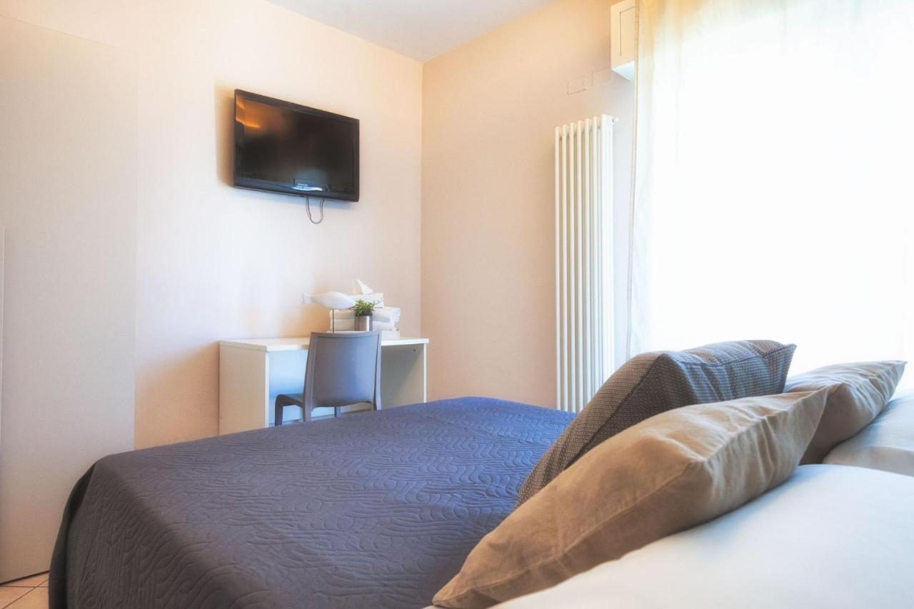 Residenza Alma Aparthotel Riccione Ngoại thất bức ảnh