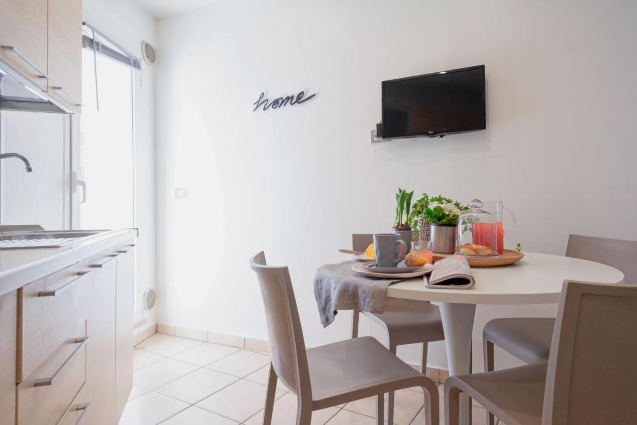 Residenza Alma Aparthotel Riccione Ngoại thất bức ảnh