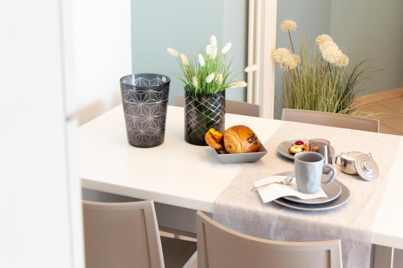 Residenza Alma Aparthotel Riccione Ngoại thất bức ảnh