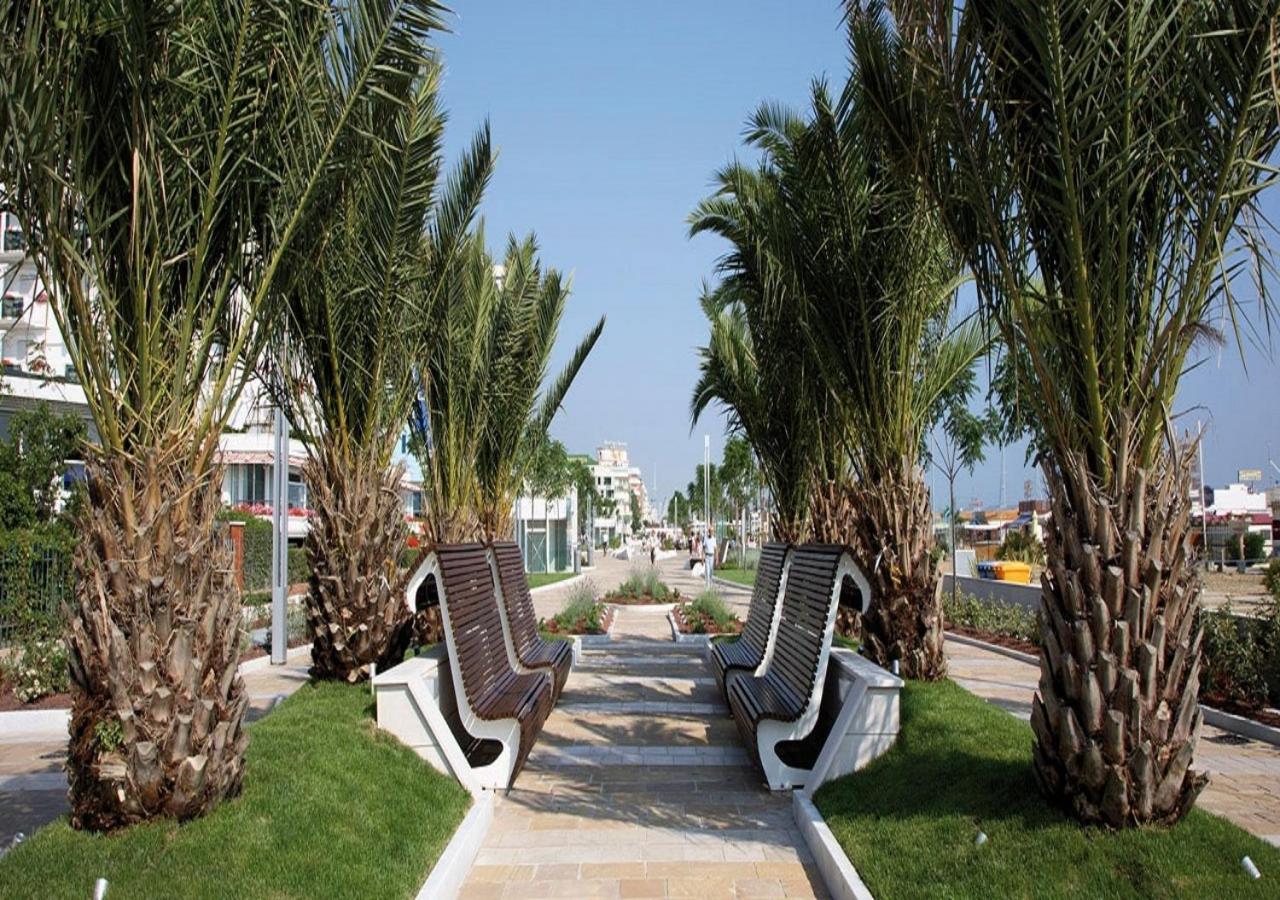 Residenza Alma Aparthotel Riccione Ngoại thất bức ảnh